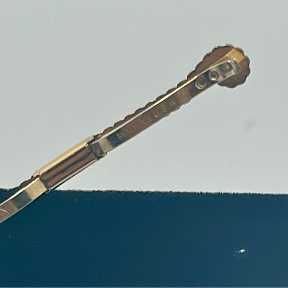 Hadley, Vintage Gold Tone., Art
Deco Tie Bar - made in USA. Two inches. - Picture 5 of 6